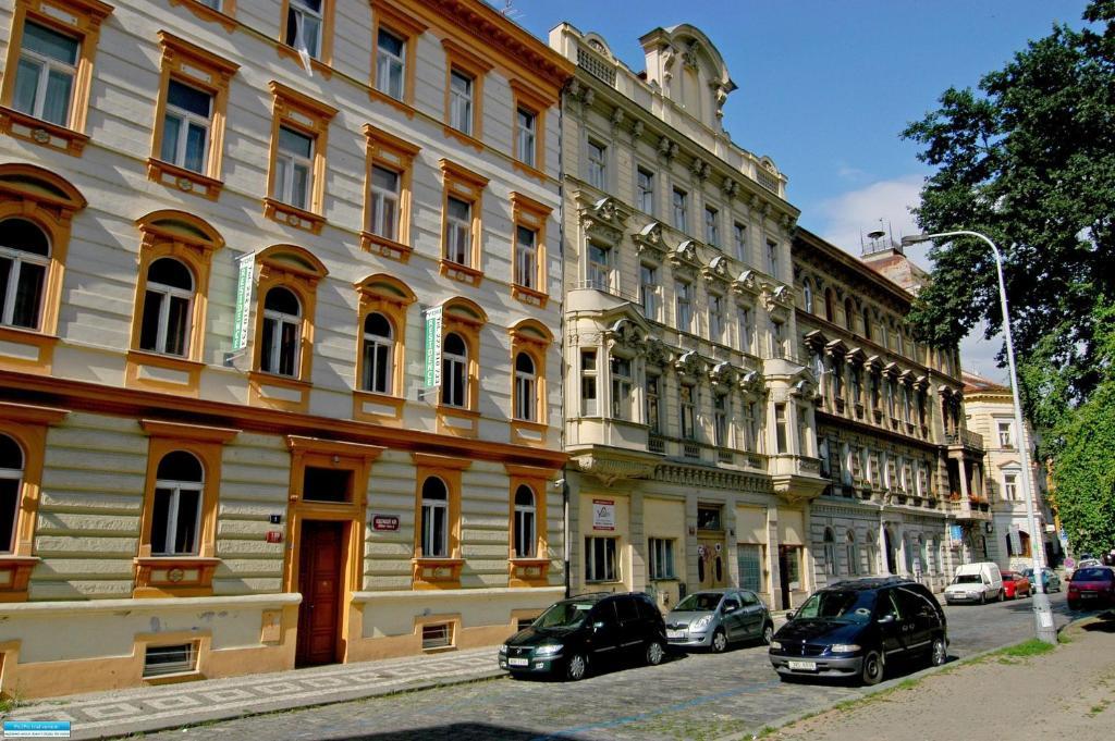 Residence Kostnicke Square プラハ エクステリア 写真