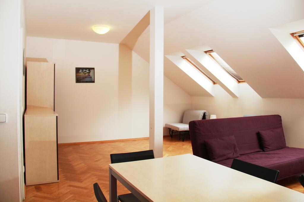 Residence Kostnicke Square プラハ エクステリア 写真