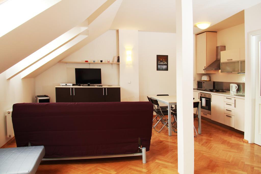 Residence Kostnicke Square プラハ エクステリア 写真
