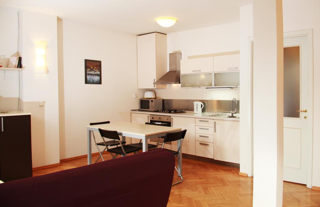 Residence Kostnicke Square プラハ エクステリア 写真