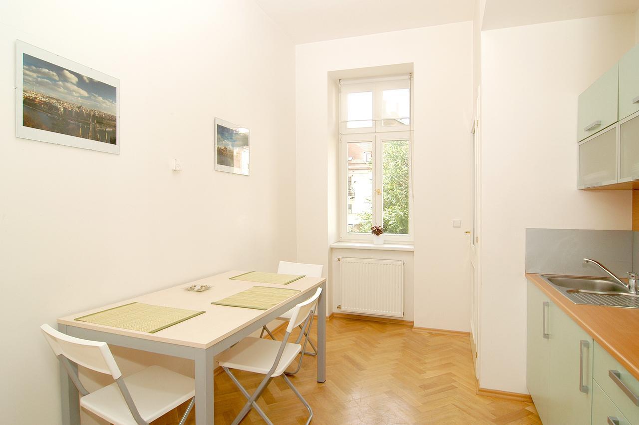 Residence Kostnicke Square プラハ エクステリア 写真