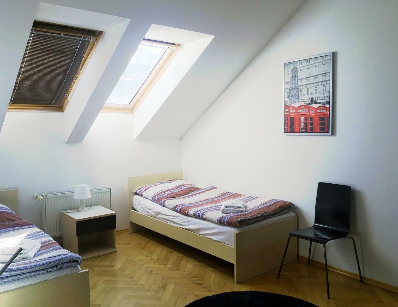 Residence Kostnicke Square プラハ エクステリア 写真