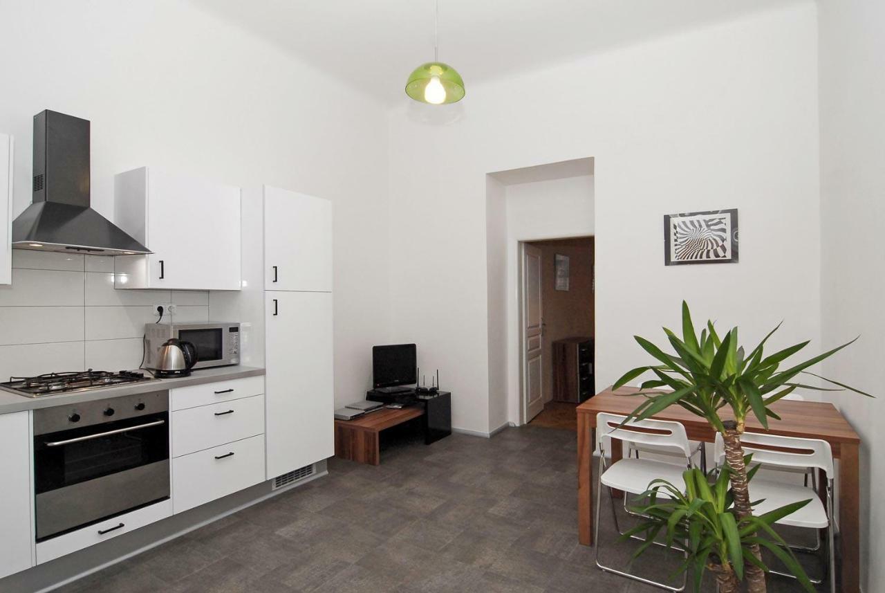 Residence Kostnicke Square プラハ エクステリア 写真